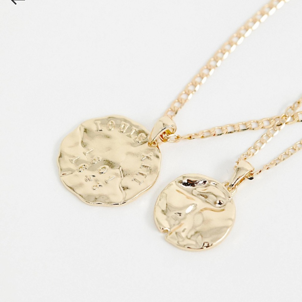 NWT gold layered pendant necklace - Picture 2 of 4